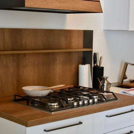 Stylish Lakefront House Lovere Ngoại thất bức ảnh